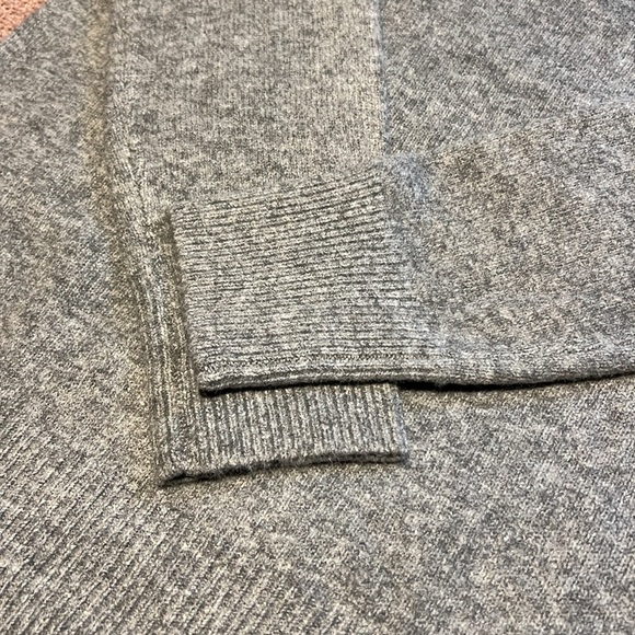 Women’s Gray Open-Collar Sweater Size XS - Picture 3 of 10